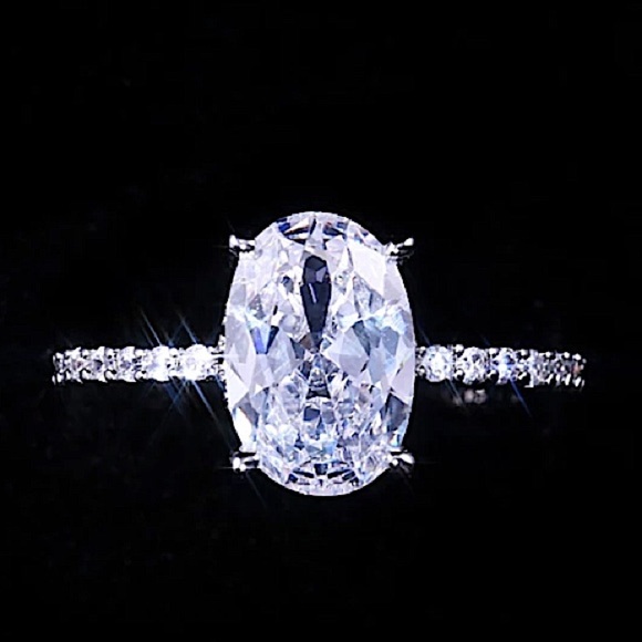 Silver Diamond Zircon Oval Solitaire Ring - Picture 12 of 13